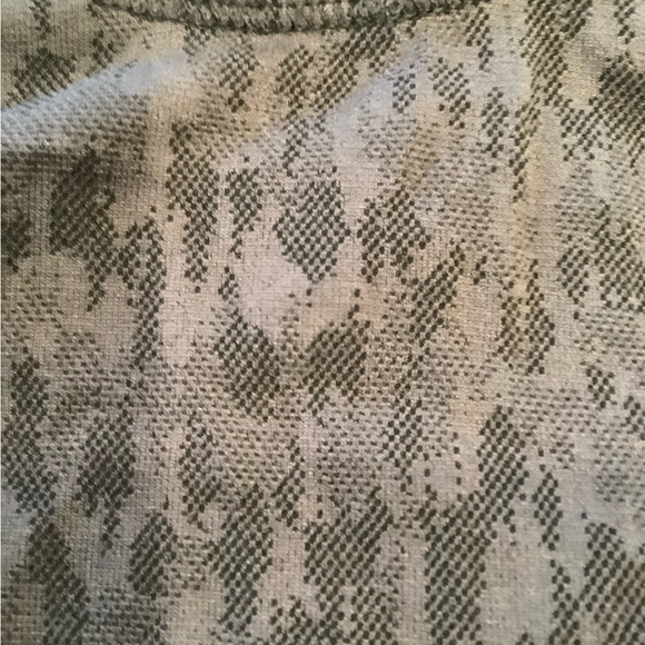 Athleta Razorback Tee Shirt - Size M - Picture 3 of 4